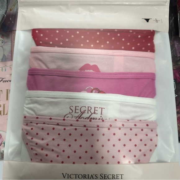 Victoria's Secret cotton v-string Panties - Picture 1 of 1